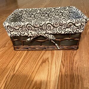 Lightweight Lined Basket